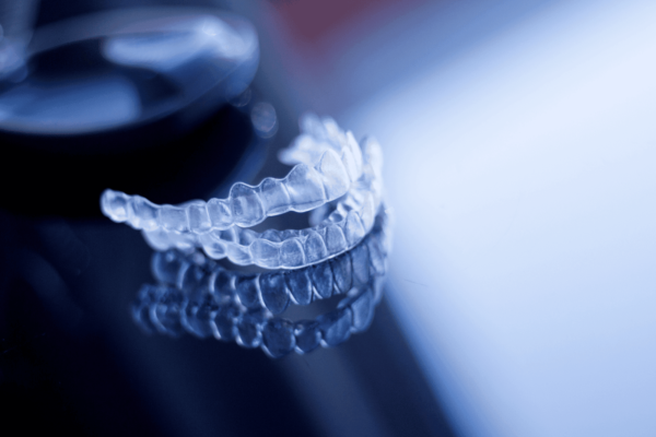How To Deal With Invisalign Pain? 5 Tips to Face Invisalign Pain
