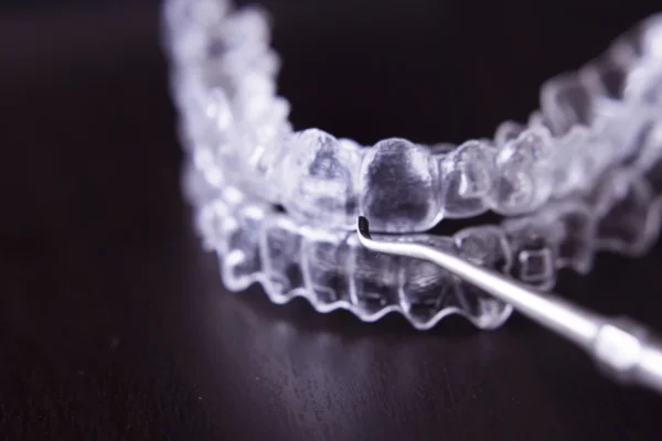 How to Remove Invisalign Aligners?